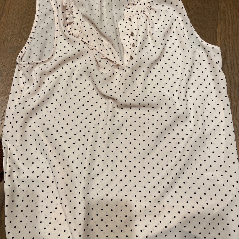 Darling sleeveless blouse